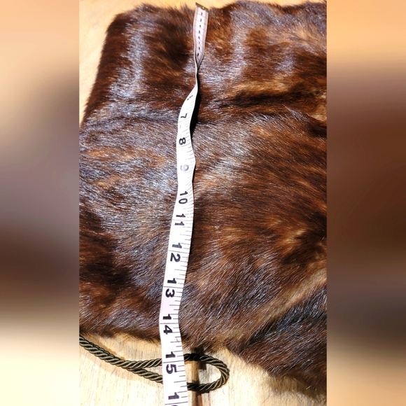 Vintage women's 50s, 60s  luxury genuine fur fancy shawl with hand muff - Picture 13 of 13